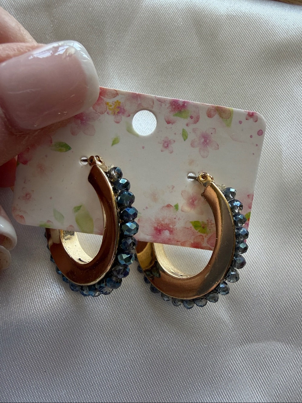 Vtg Kenneth Cole Gold & Aurora Borealis Blue Crystal Earrings
